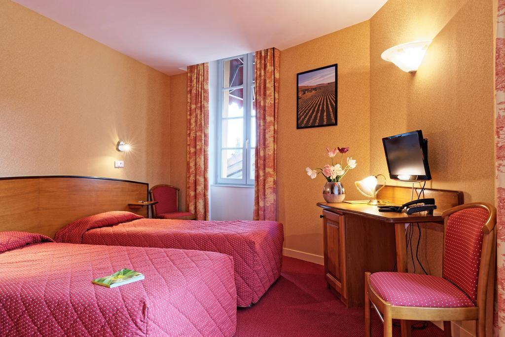 Logis Des Trois Maures Hotel Couches Exterior photo