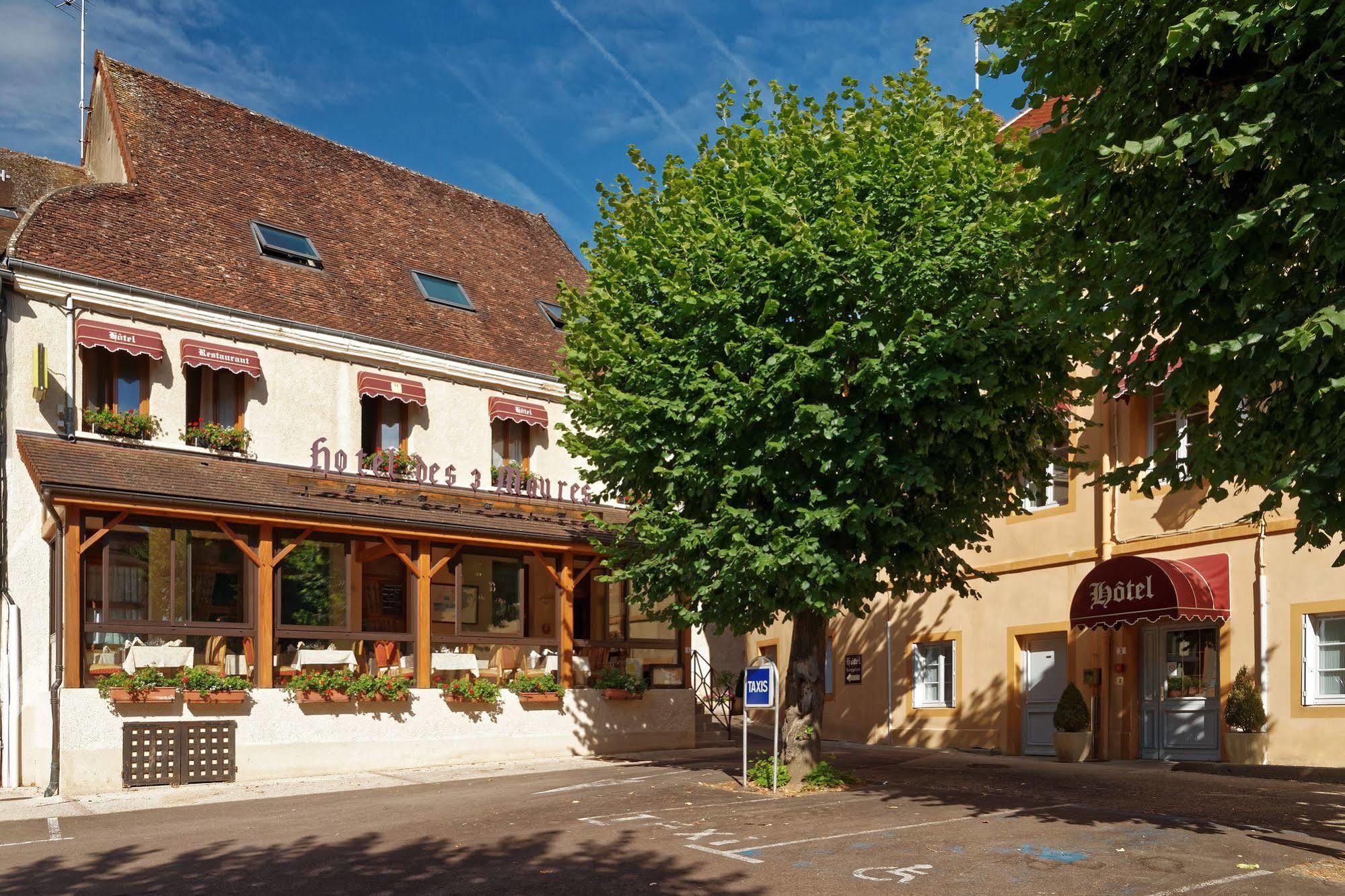 Logis Des Trois Maures Hotel Couches Exterior photo